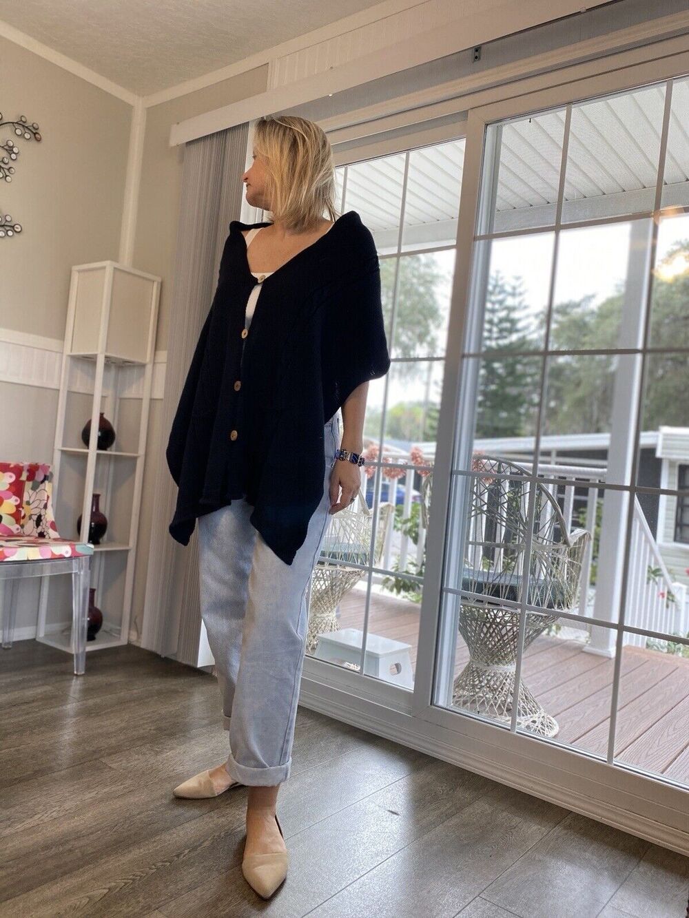 Katie Todd Women's Button Down Scarf. Knitted black pockets knitted cables wrap